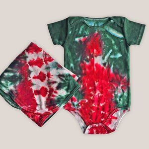 NWT Holiday Christmas Tie Dye Baby Bodysuit & Blanket Organic Cotton Set